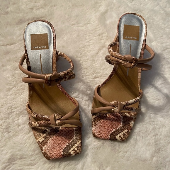 Dolce vita slide on sandal - Picture 4 of 6